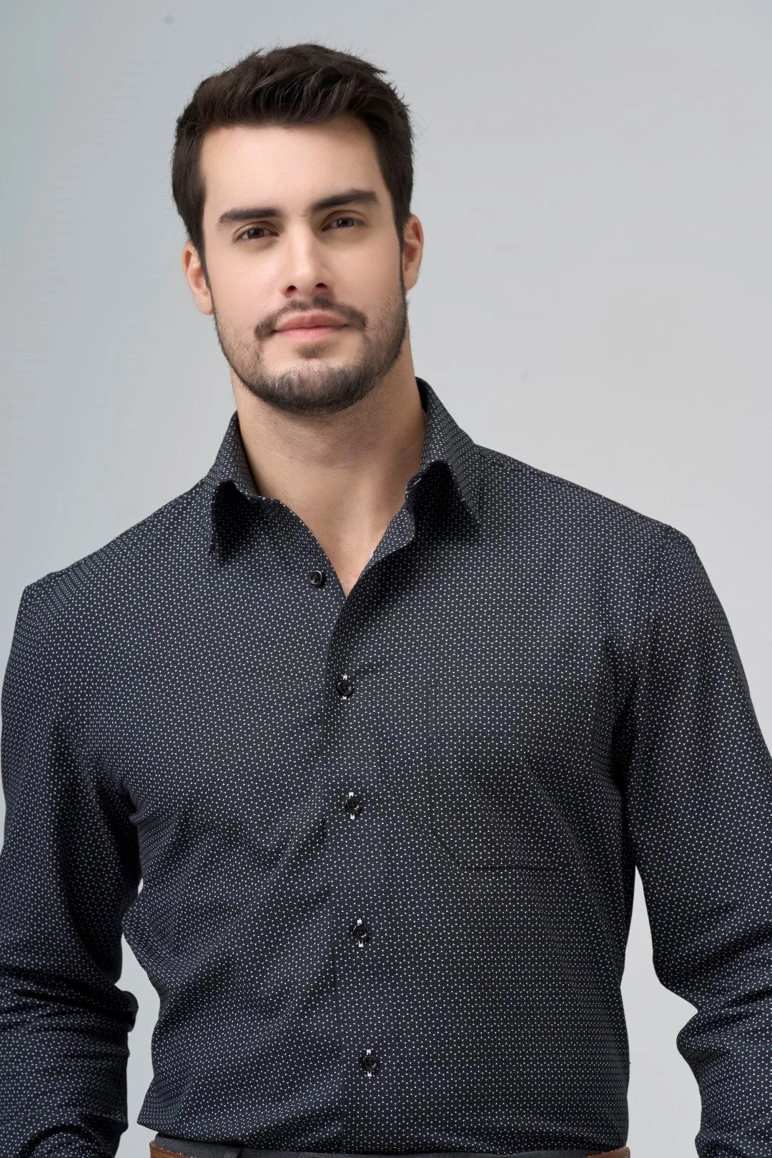 Mens Regular Fit Cotton Spandex Non-Iron Spread Collar