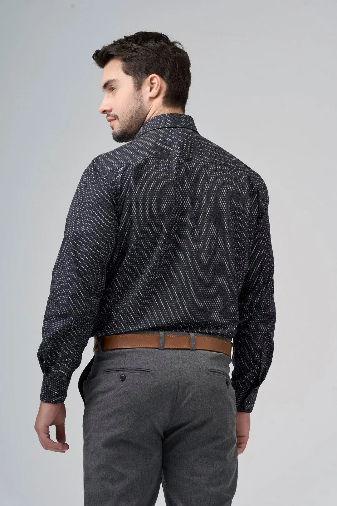 Mens Regular Fit Cotton Spandex Non-Iron Spread Collar