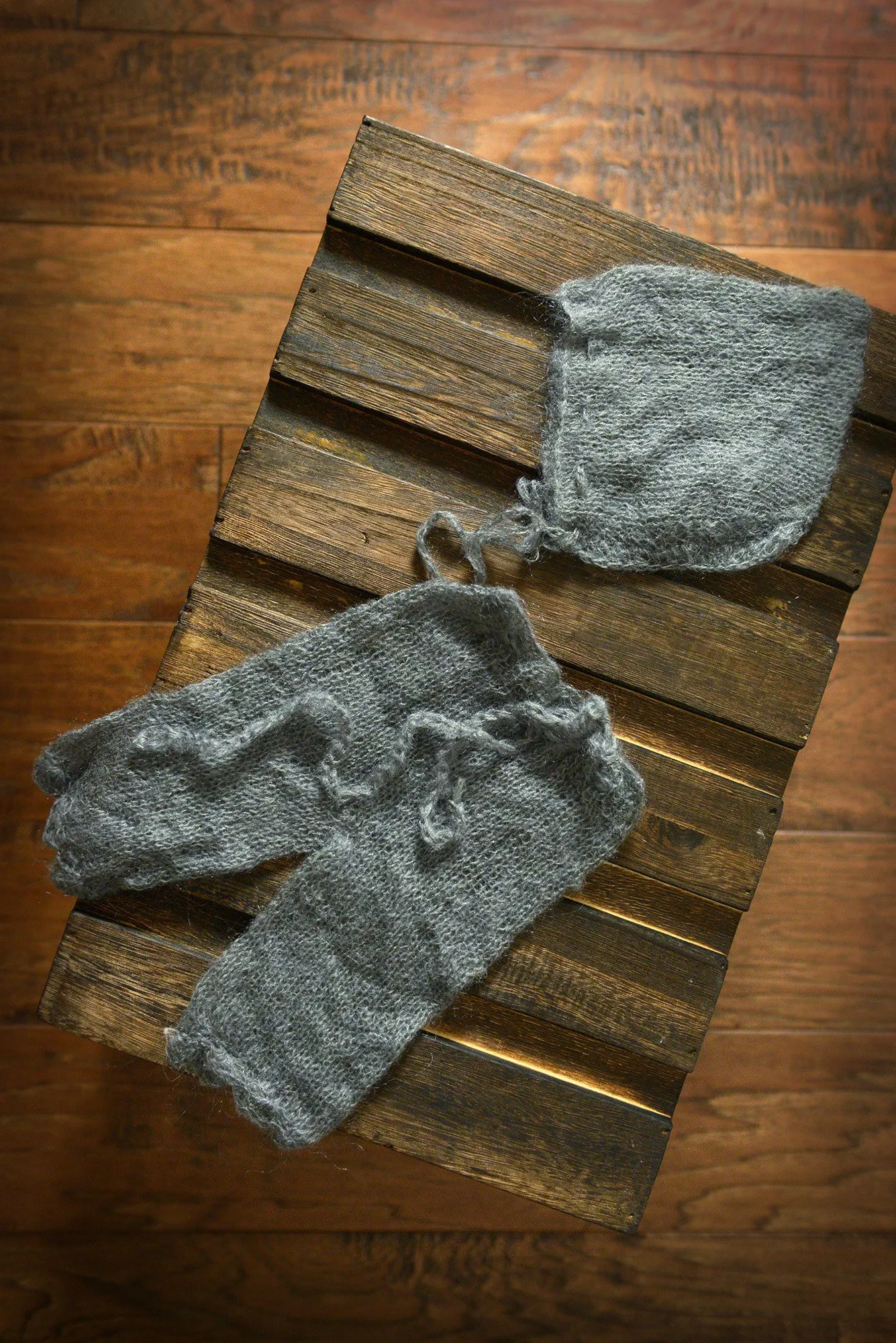 SET Mohair Pants and Adjustable Pointy Bonnet - Gray